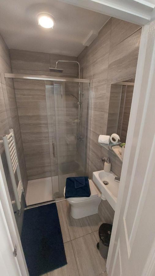 Double En-Suite Room Available In 3 Bed Apt Λονδίνο Εξωτερικό φωτογραφία